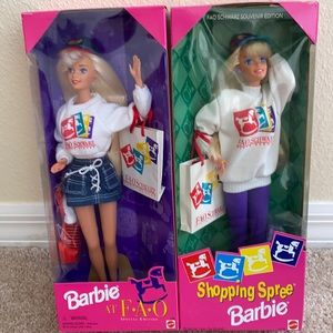 FAO SCHWARTZ Shopping Barbies